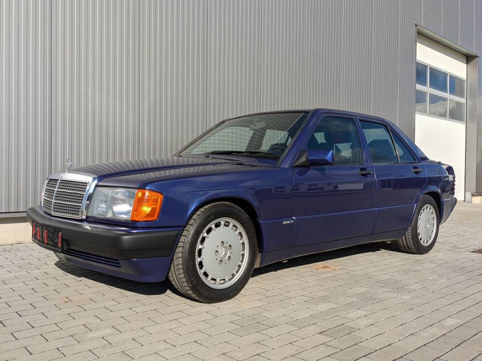 Bild 2/14 von Mercedes-Benz 190 E 2.3 (1992)