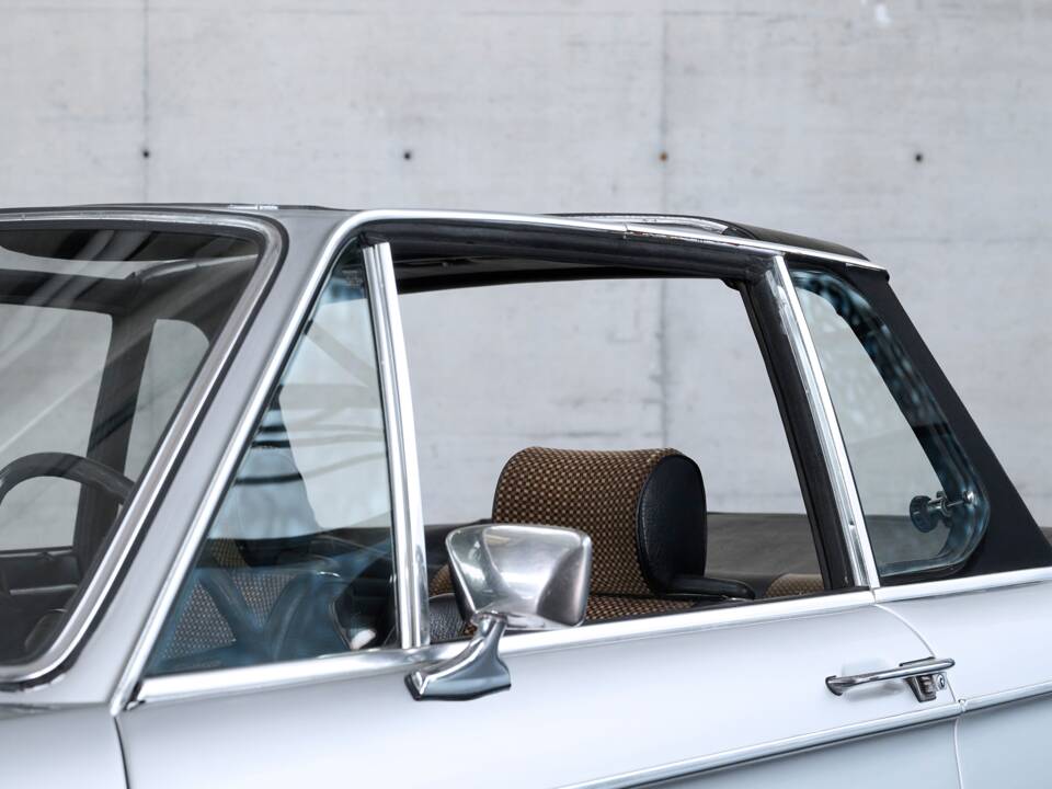 Bild 6/50 von BMW 2002 Baur (1972)