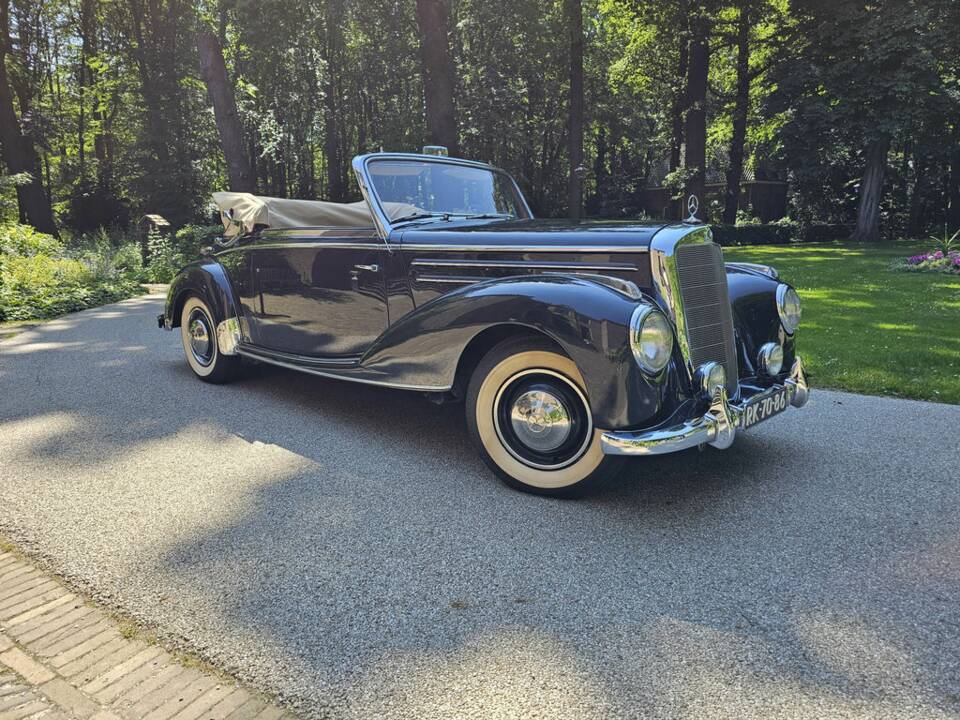Immagine 1/8 di Mercedes-Benz 220 Cabriolet A (1954)