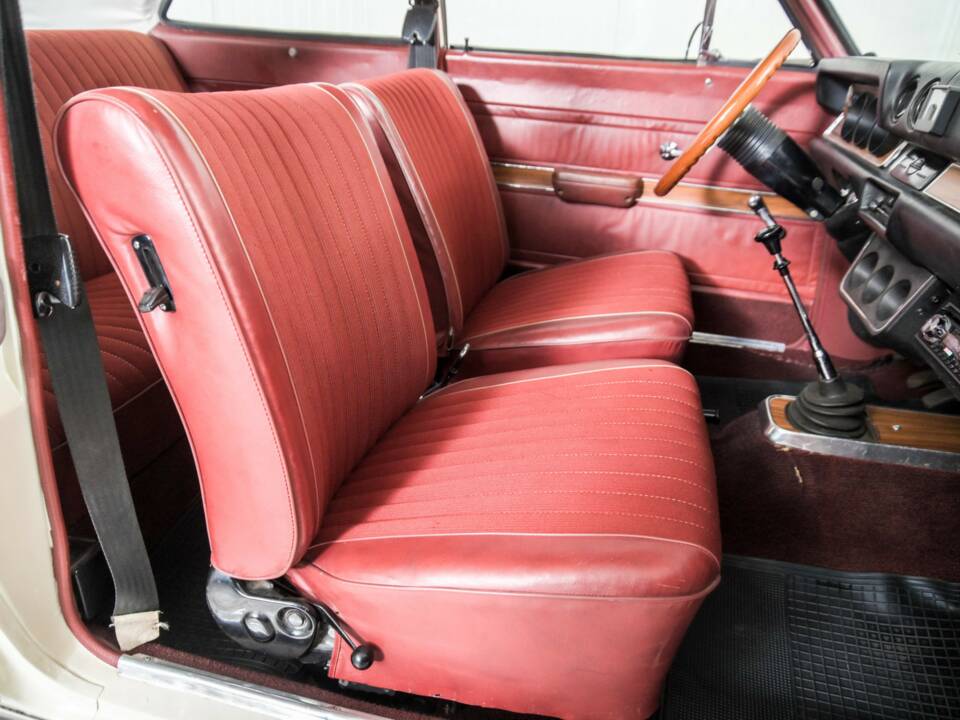 Image 16/50 of Opel Olympia 1700 S (1968)