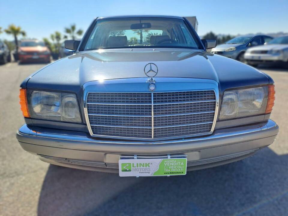 Image 21/50 of Mercedes-Benz 300 SE (1990)