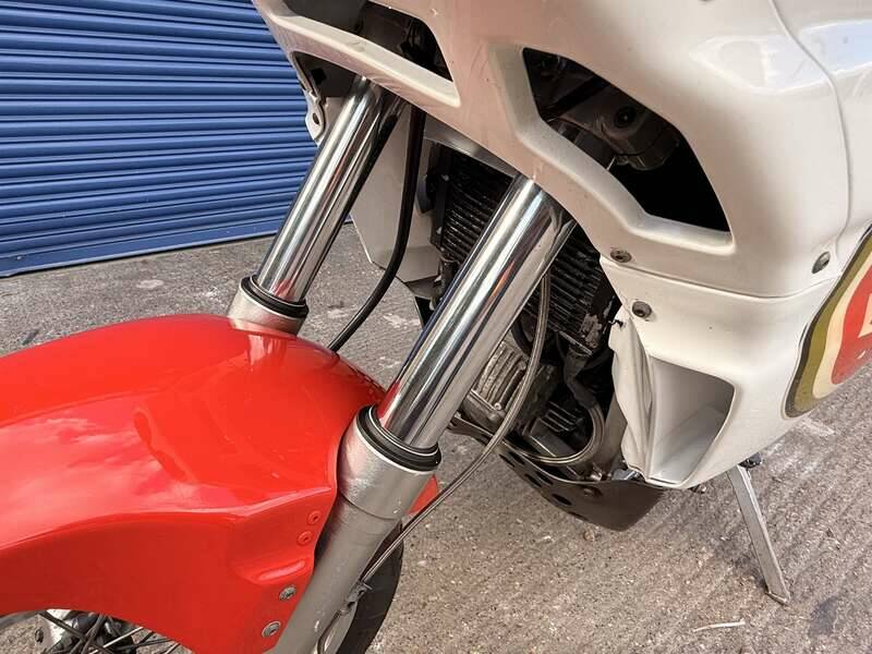 Image 40/40 of Cagiva DUMMY (1994)