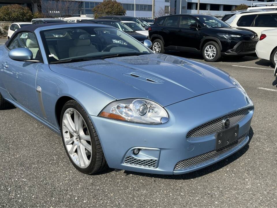 Immagine 6/64 di Jaguar XKR (2008)