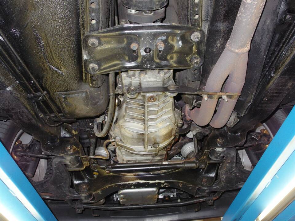 Immagine 94/98 di Mercedes-Benz 190 E 2.3-16 (1985)