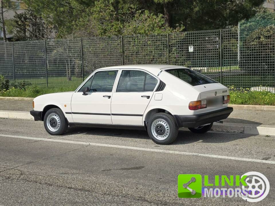Image 8/10 of Alfa Romeo Alfasud 1.2 ti (1983)