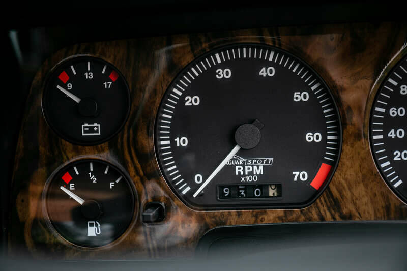 Image 20/45 de Jaguar XJRS 6.0 (1993)