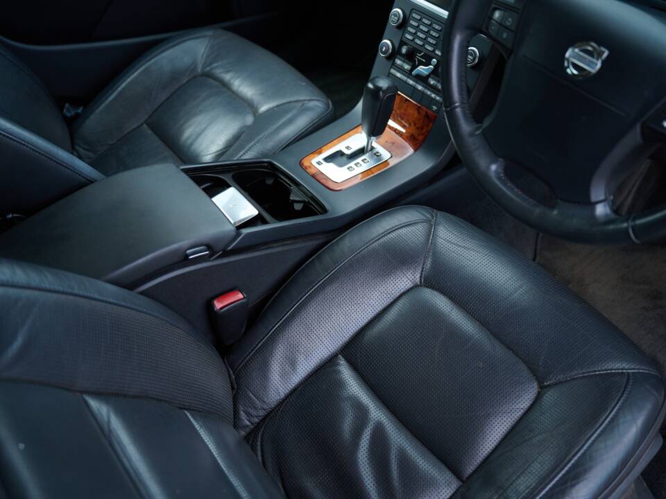 Imagen 30/50 de Volvo V70 AWD (2009)