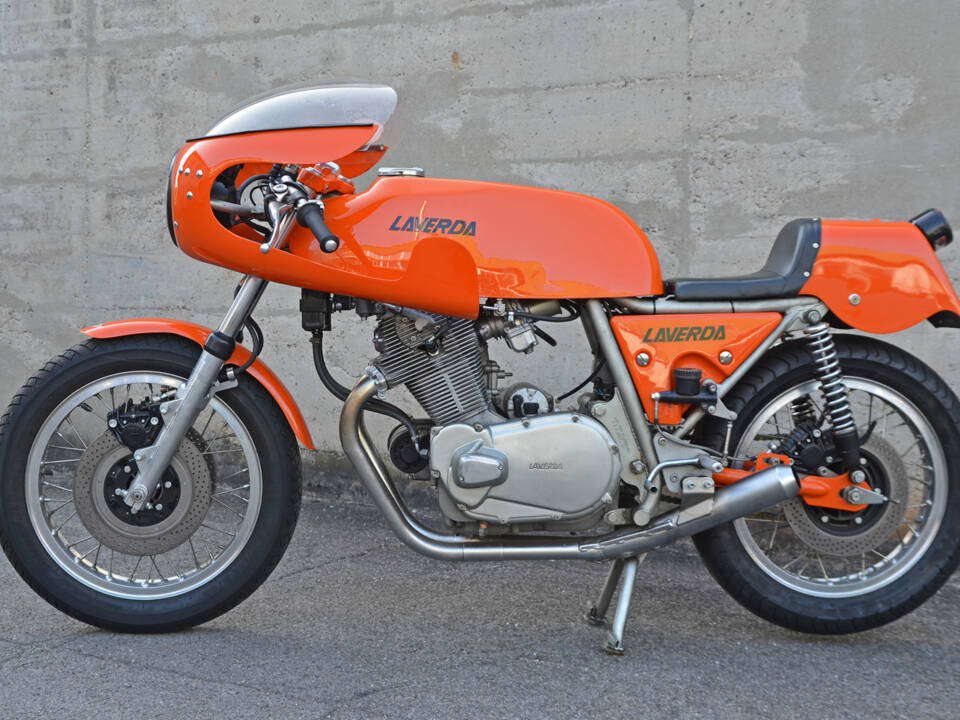 Image 1/36 of Laverda DUMMY (1975)