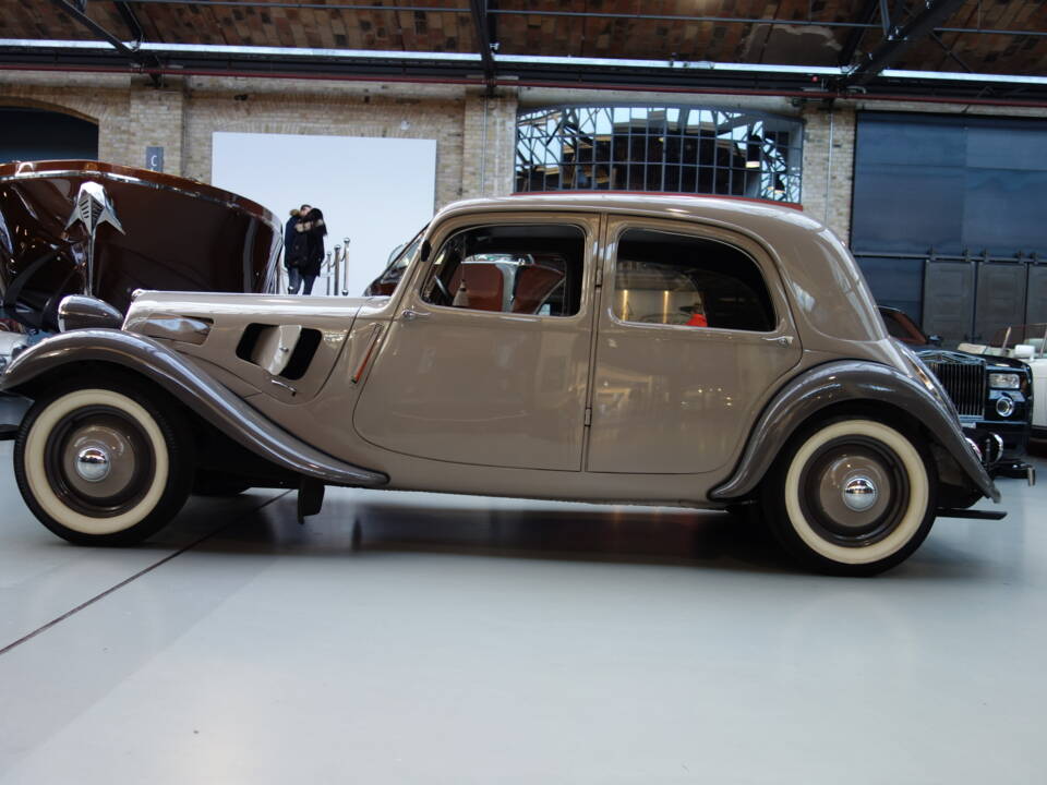 Afbeelding 11/30 van Citroën Traction Avant 7 C (1935)