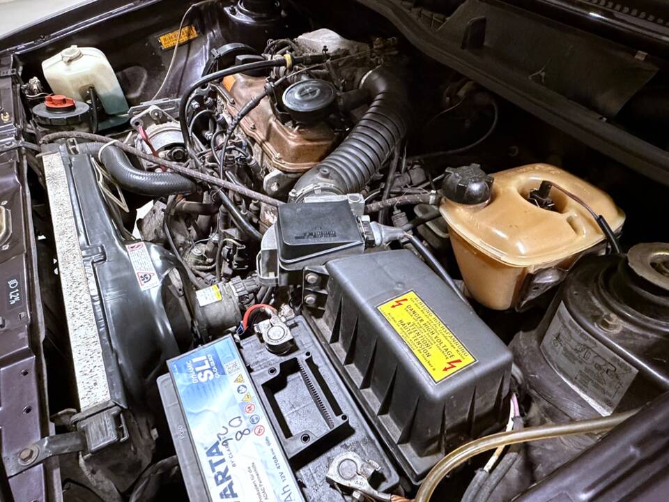 Image 21/22 of Volkswagen Golf Mk I Convertible 1.8 (1993)