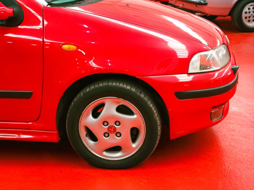 Image 18/39 of FIAT Punto GT (1995)