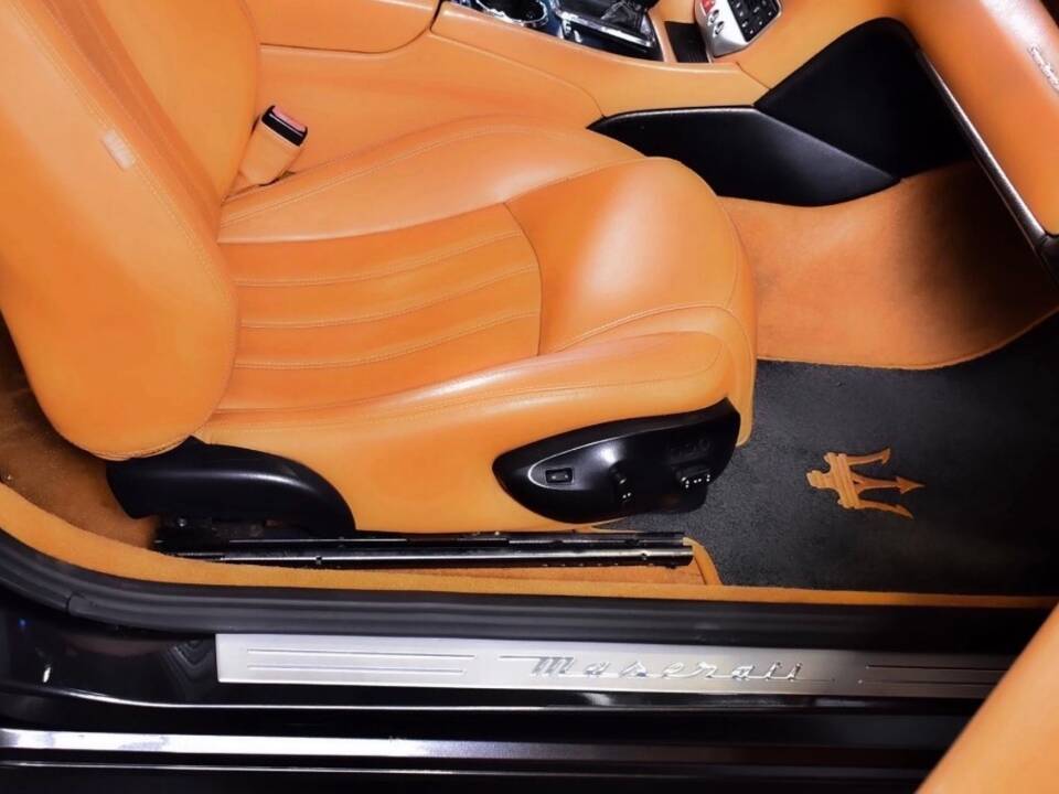 Bild 45/59 von Maserati GranCabrio 4.7 (2010)