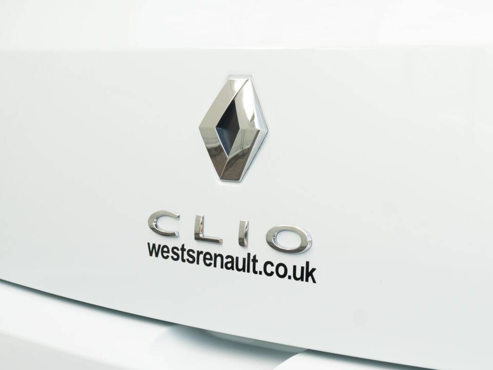 Image 19/58 of Renault Clio III 1.4 16V (2010)