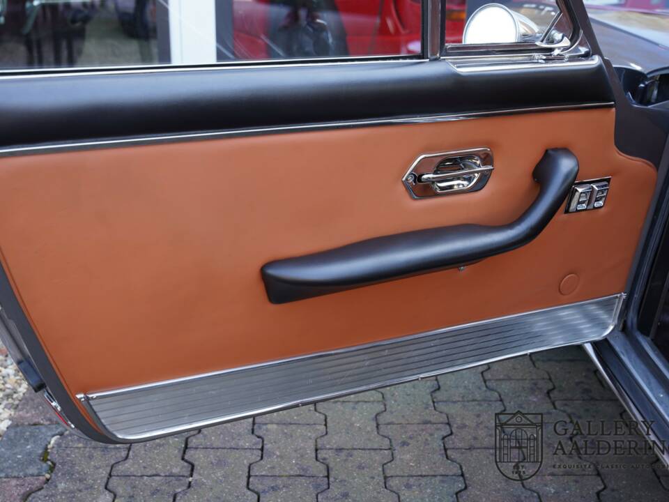 Bild 43/50 von Ferrari 330 GT 2+2 (1965)