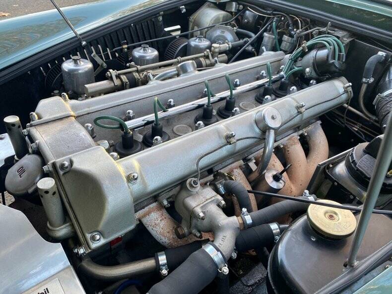 Immagine 18/50 di Aston Martin DB 4 (1963)