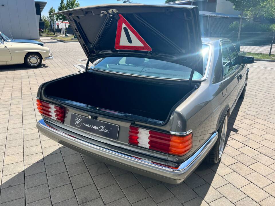 Bild 19/33 von Mercedes-Benz 560 SEC (1991)