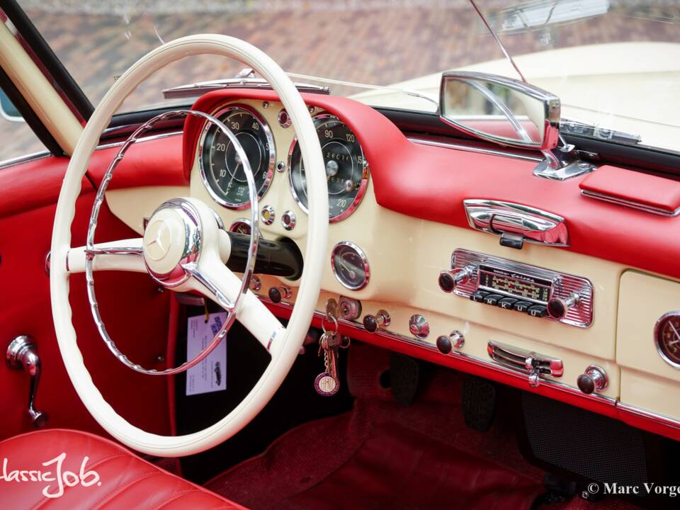 Image 13/61 of Mercedes-Benz 190 SL (1959)