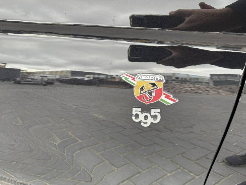 Image 8/17 of Abarth 595C (2015)