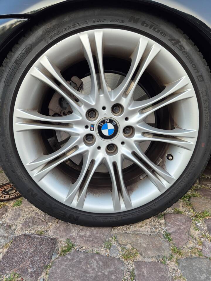 Bild 18/18 von BMW 330Ci (2001)