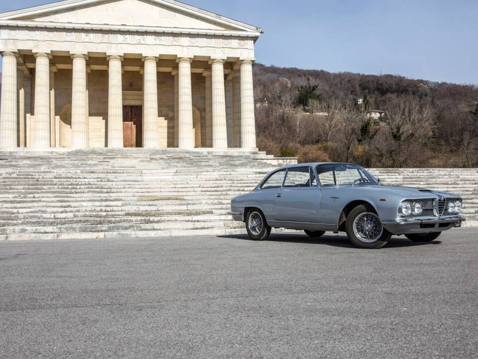 Bild 7/30 von Alfa Romeo 2600 Sprint (1965)