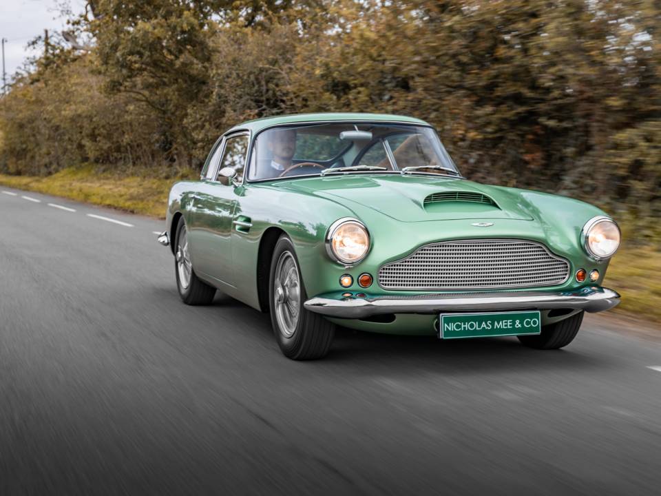 Image 48/50 of Aston Martin DB 4 (1960)