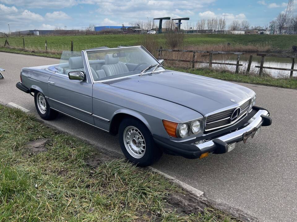 Image 4/8 de Mercedes-Benz 380 SL (1982)
