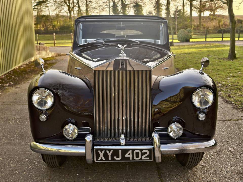 Image 3/48 of Rolls-Royce Silver Wraith (1953)