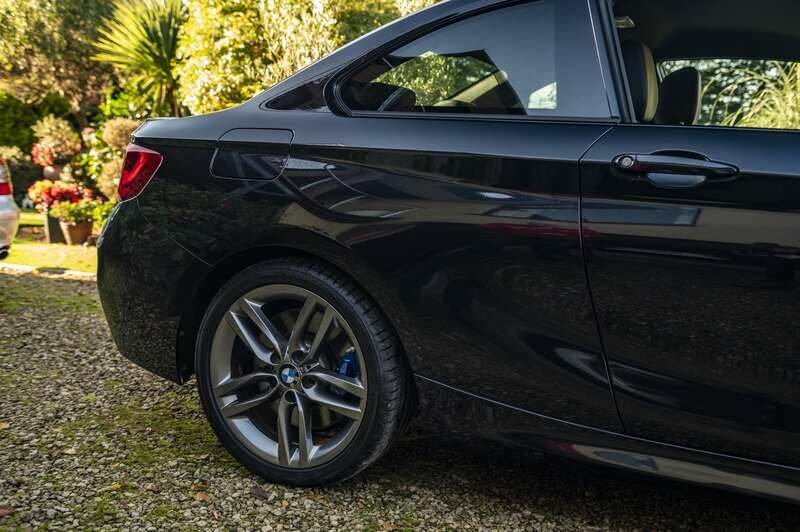 Image 32/50 of BMW 220i (2016)