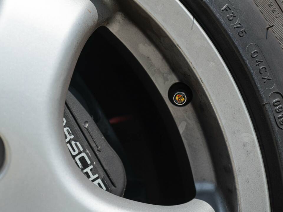 Immagine 33/50 di Porsche 911 Carrera 4 (1990)