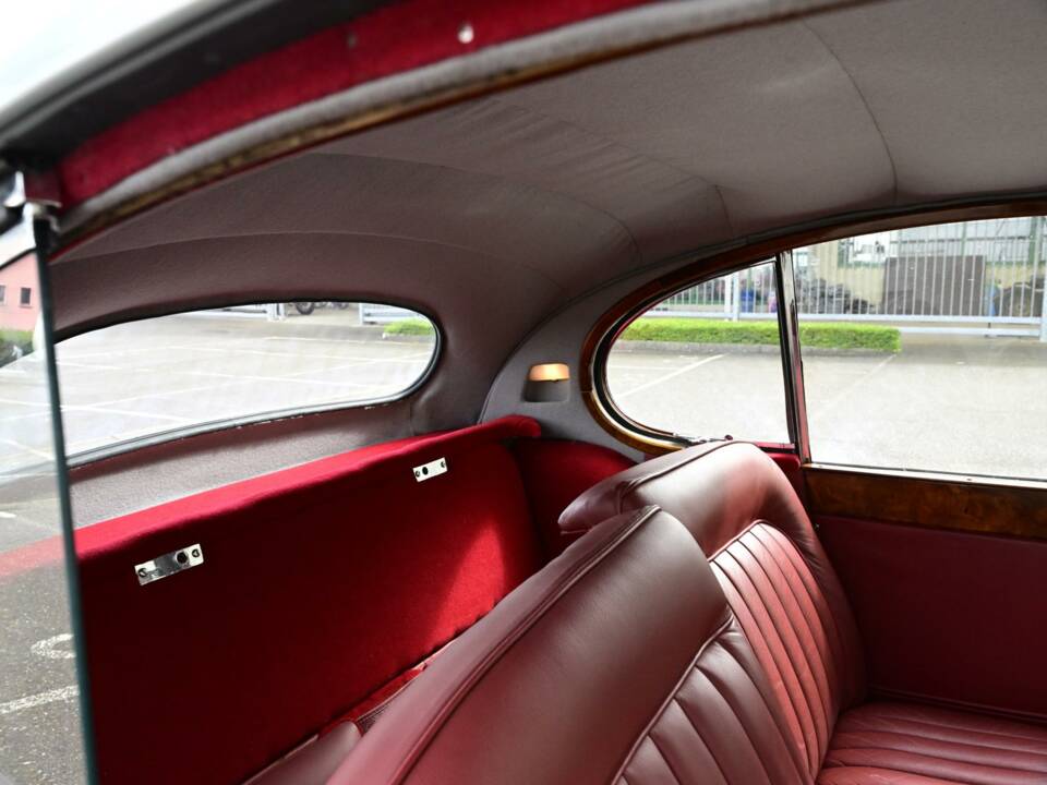 Bild 49/50 von Jaguar XK 140 FHC (1954)