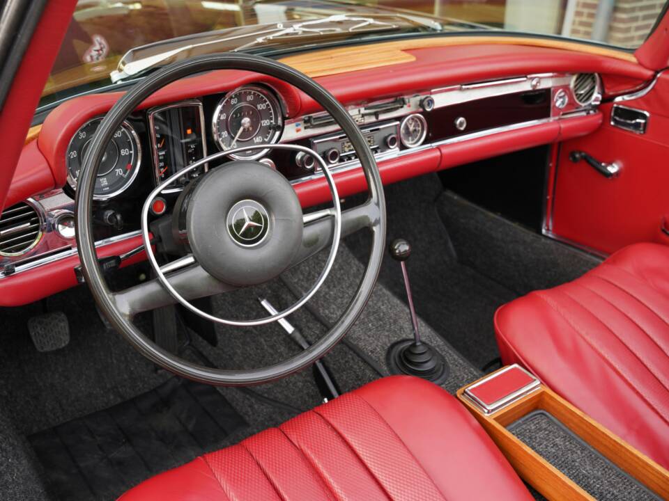Imagen 3/50 de Mercedes-Benz 280 SL (1969)