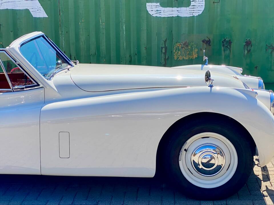Image 7/23 de Jaguar XK 120 DHC (1954)
