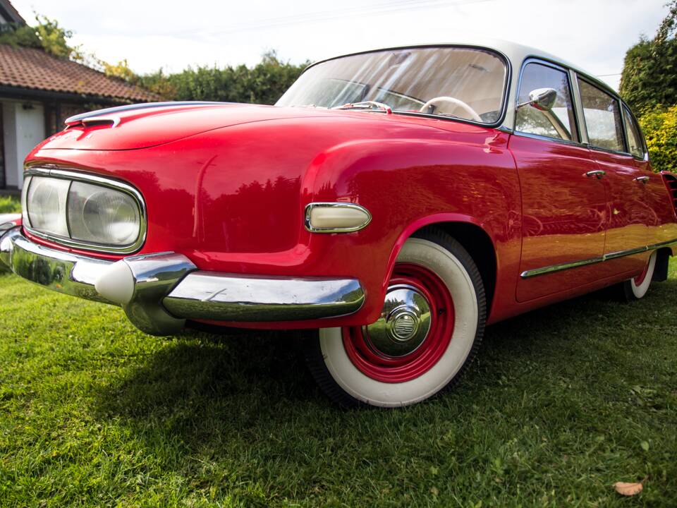 Image 29/34 of Tatra 603 Tatraplan (1957)