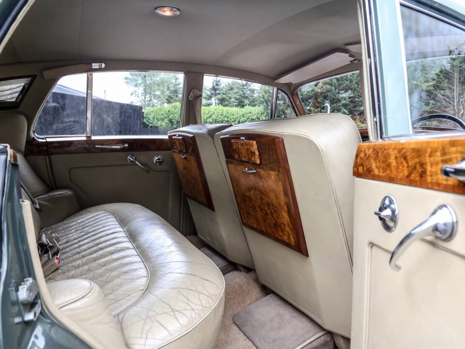 Bild 34/47 von Rolls-Royce Silver Cloud II (1961)