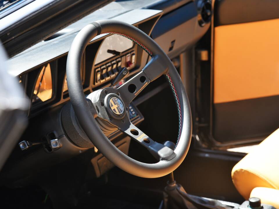 Bild 9/19 von Alfa Romeo GTV 6 2.5 (1986)