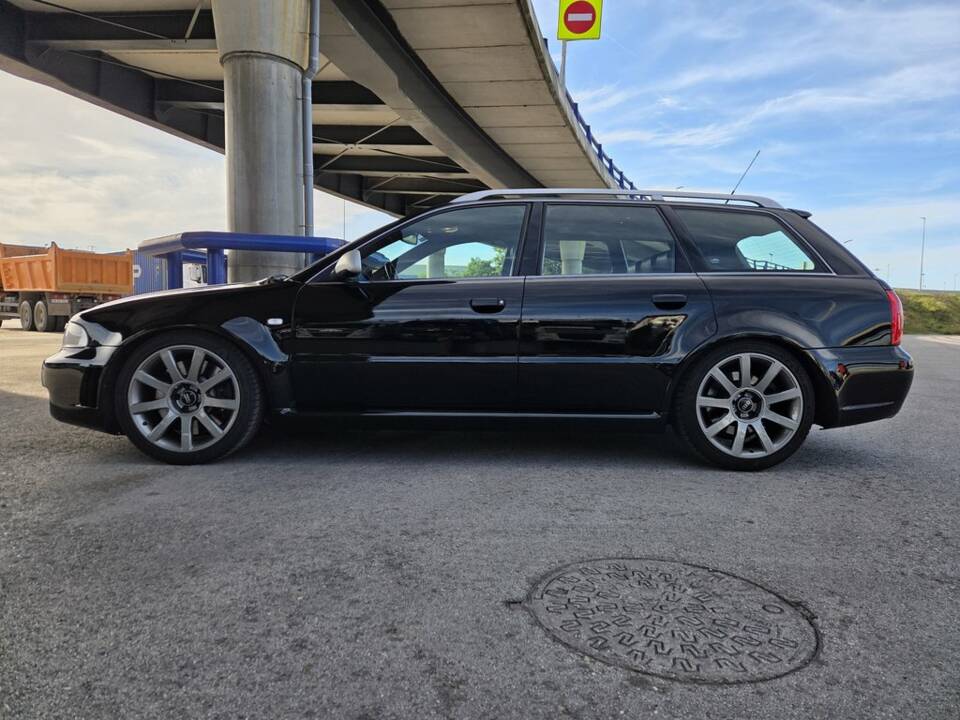Bild 8/8 von Audi RS4 Avant (2001)