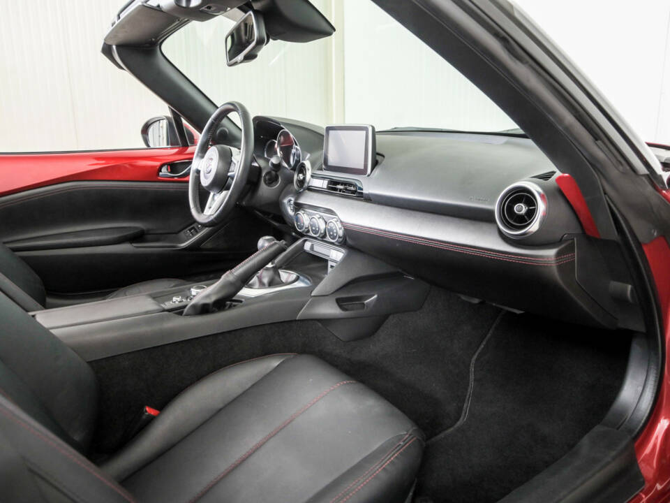 Image 12/50 of Mazda MX-5 2.0 (2018)