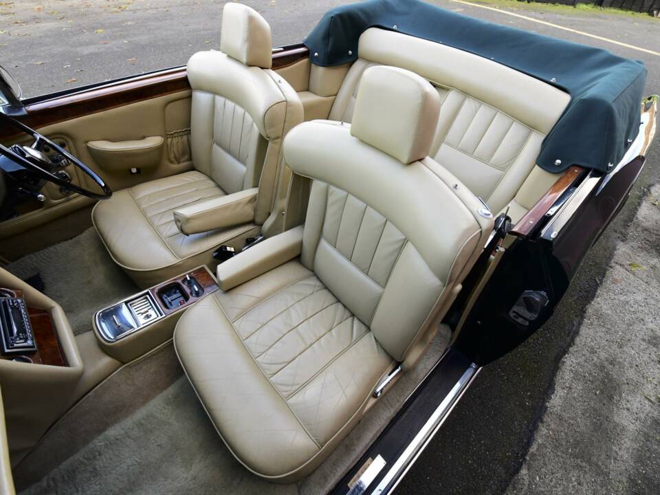 Bild 34/50 von Bentley Corniche I (1975)