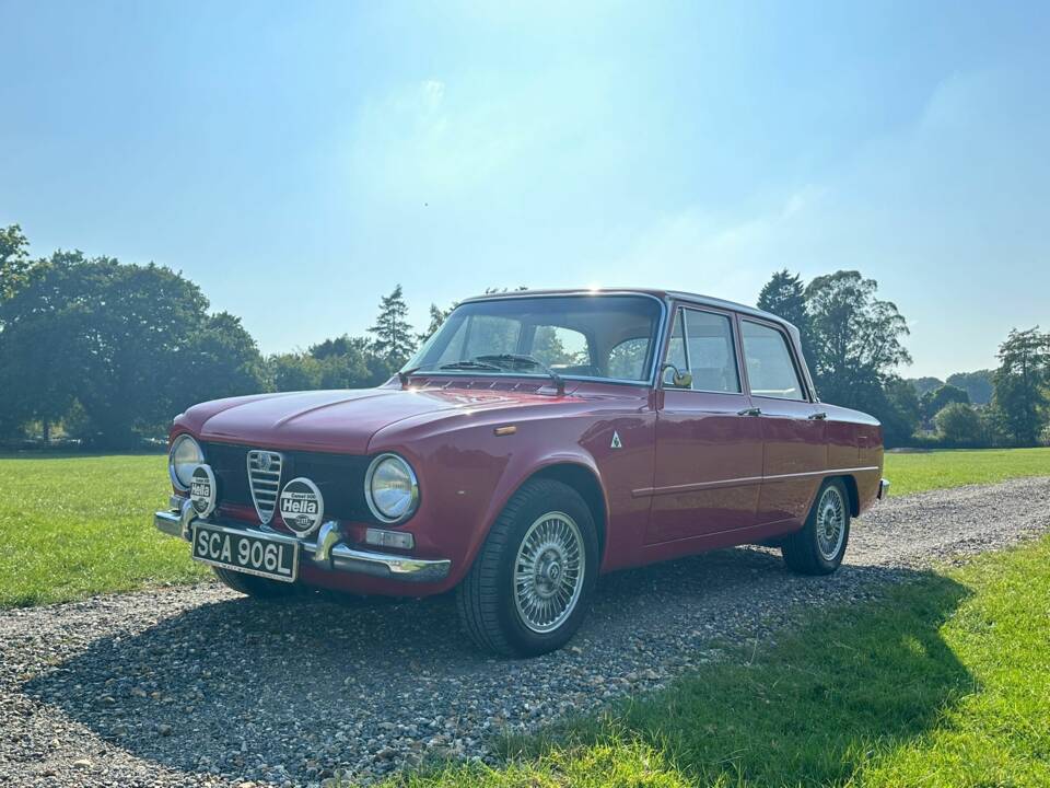 Image 16/78 of Alfa Romeo Giulia Super 1.6 (1973)