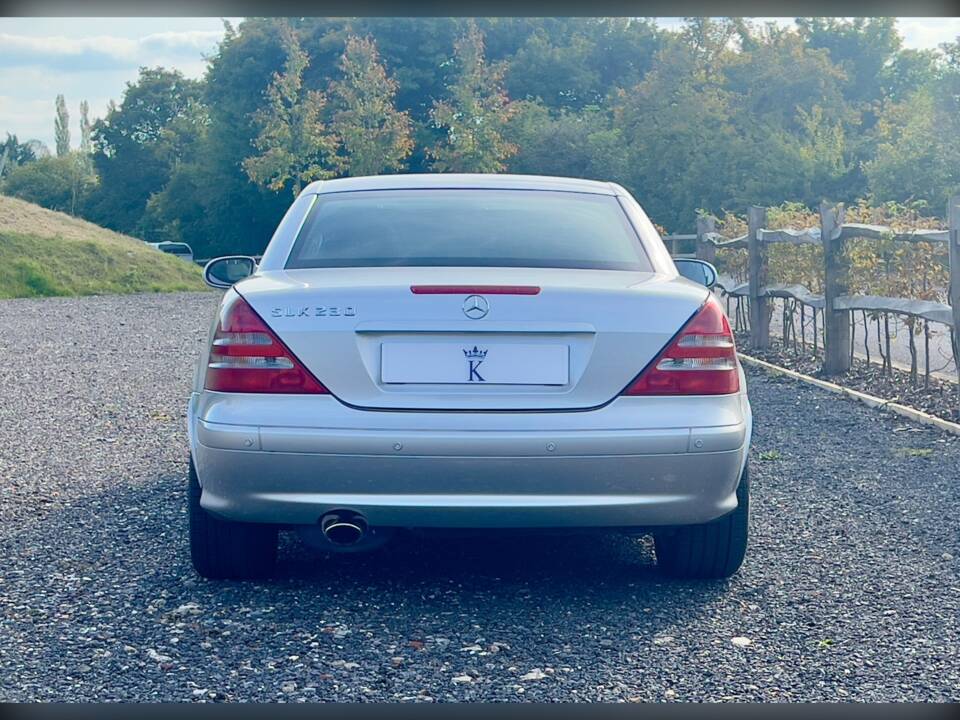 Afbeelding 7/27 van Mercedes-Benz SLK 230 Kompressor (2003)