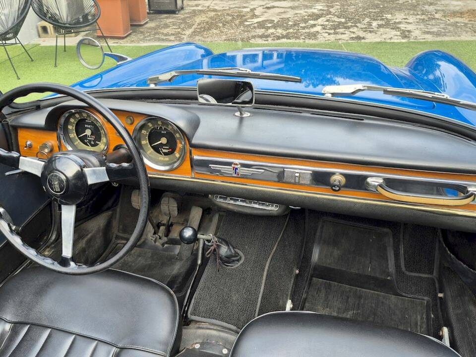 Image 32/74 of FIAT 1500 S (1960)