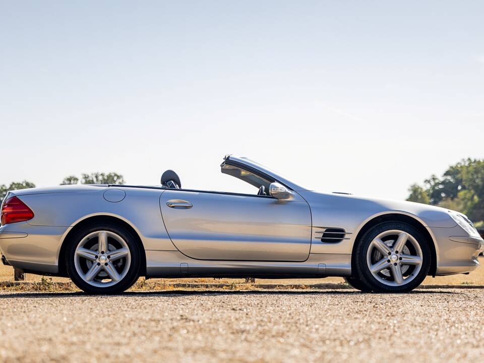 Image 2/50 de Mercedes-Benz SL 500 (2003)