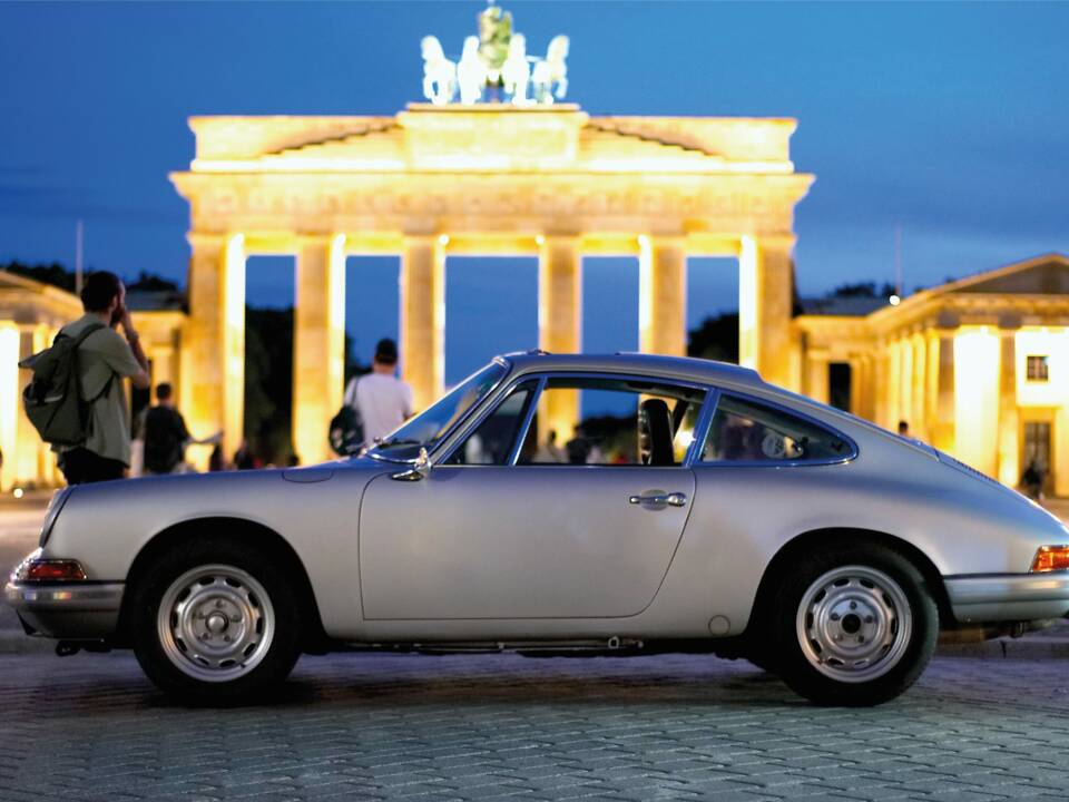 Bild 4/99 von Porsche 911 Carrera 3.2 (1983)
