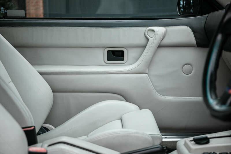 Bild 22/50 von BMW 635 CSi (1989)