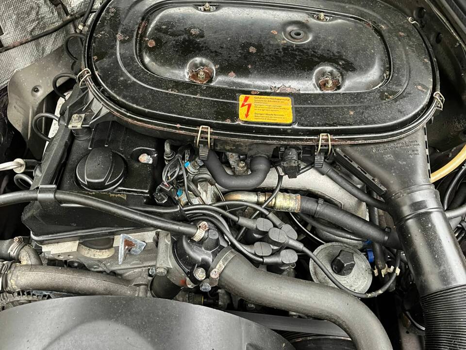 Bild 33/35 von Mercedes-Benz 230 CE (1992)
