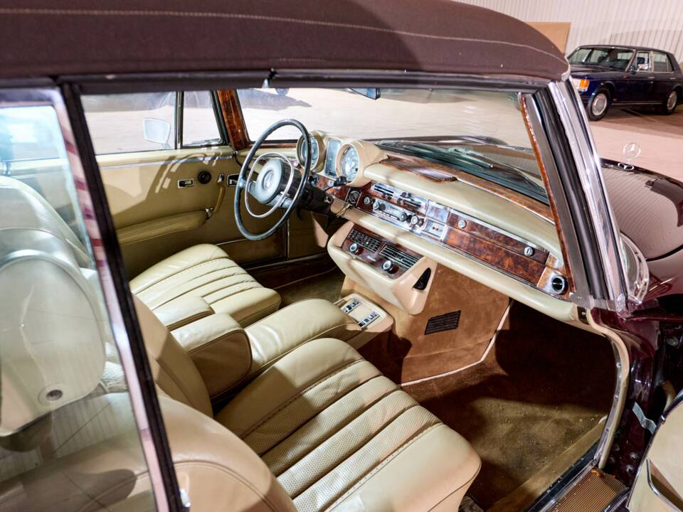 Bild 27/47 von Mercedes-Benz 280 SE (1970)