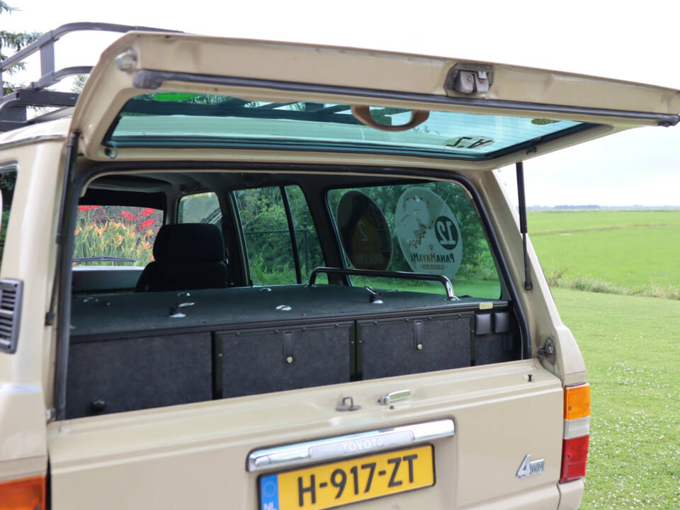 Bild 11/50 von Toyota Land Cruiser FJ 60 (1984)