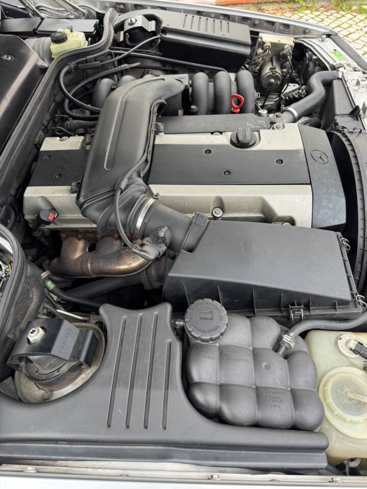 Image 51/51 of Mercedes-Benz SL 320 (1996)