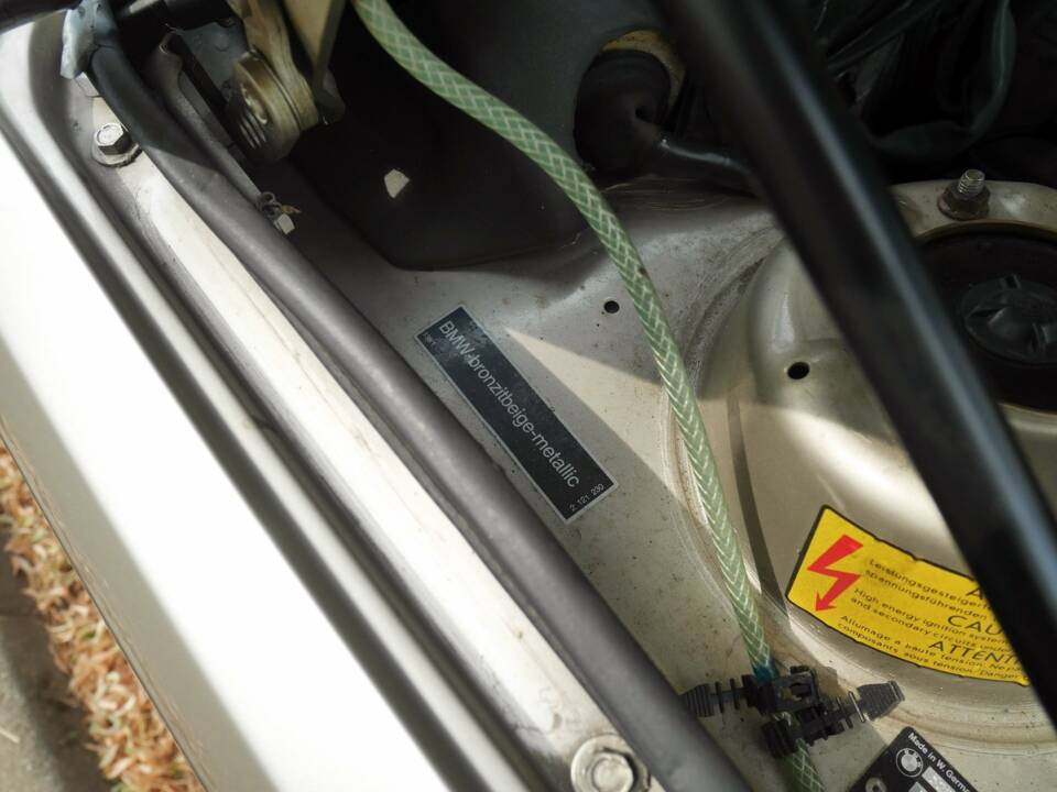 Image 40/42 of BMW 528i (1900)
