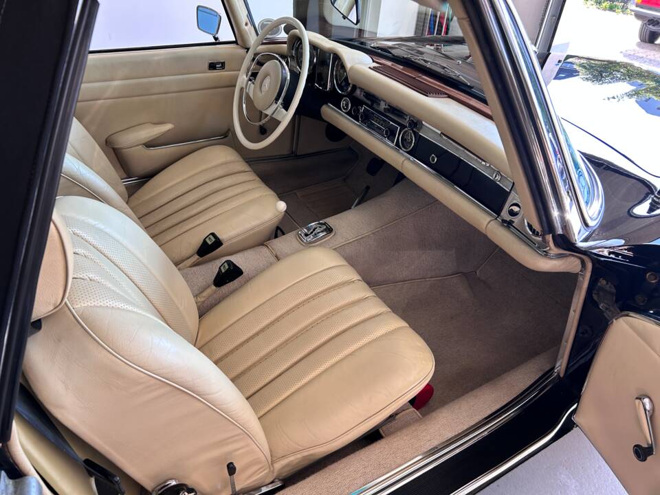 Immagine 8/34 di Mercedes-Benz 280 SL (1969)